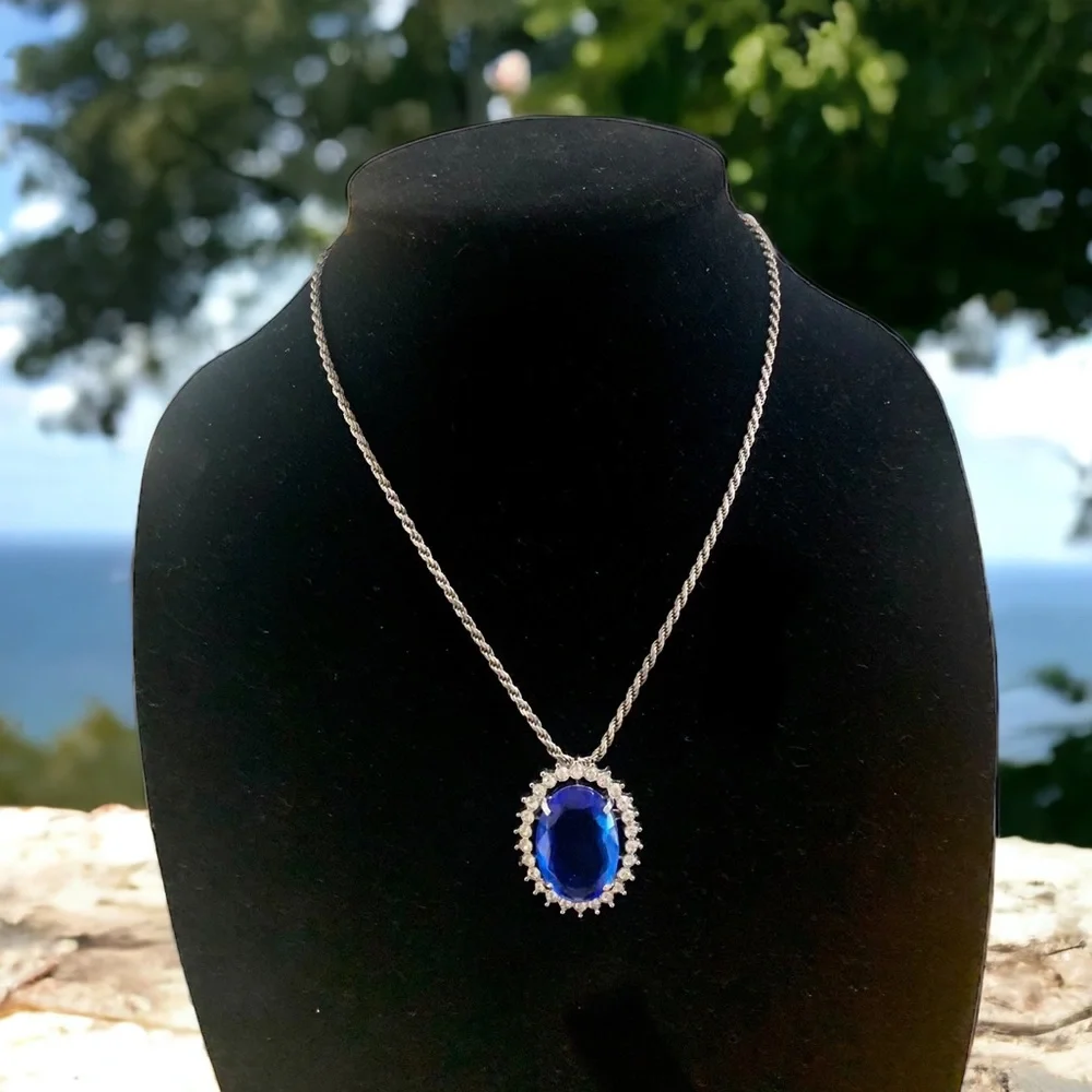 Blue Faceted Glass Pendant or Brooch Combo Silver Tone with Rhinestones - Picture 2 of 12